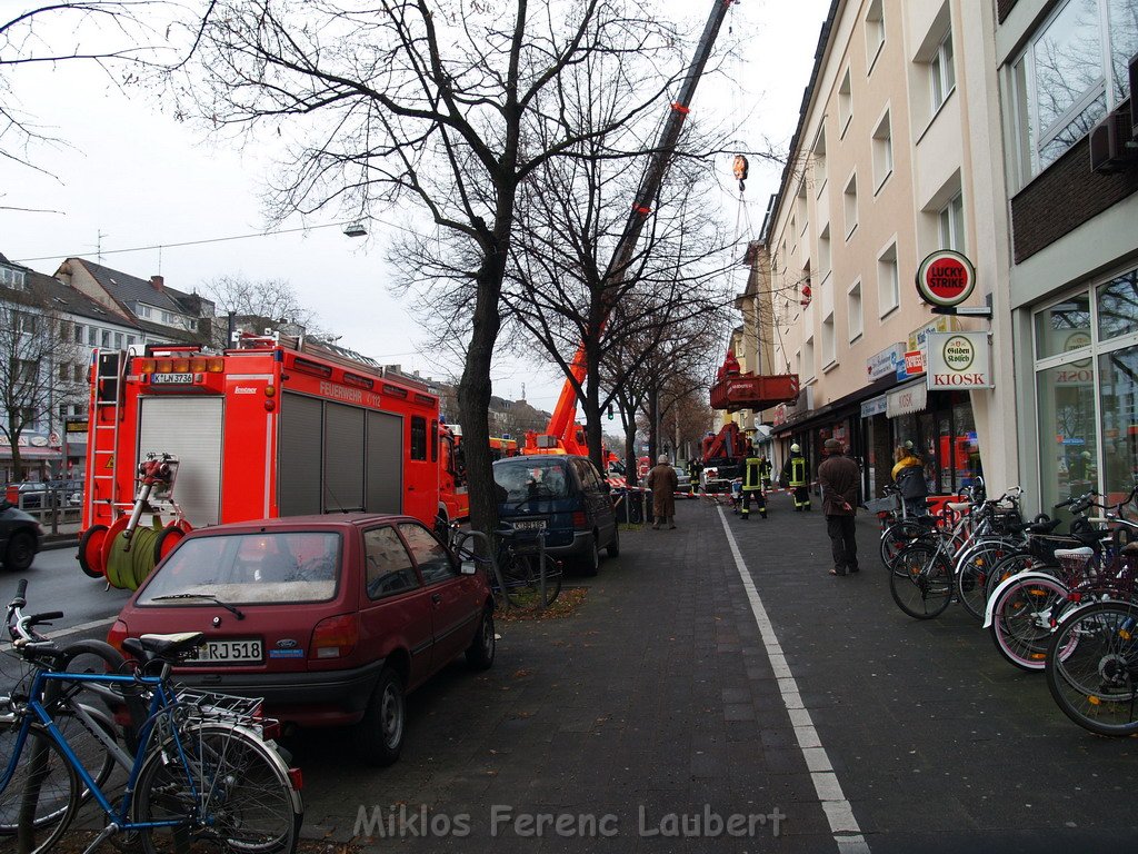 BF Koeln Schwertransport Koeln Braunsfeld Aachnerstr  P01.JPG